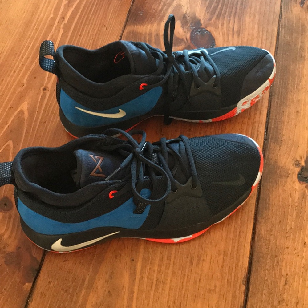 Nike Paul George 2 Shoes. Size 9. Great Condition.